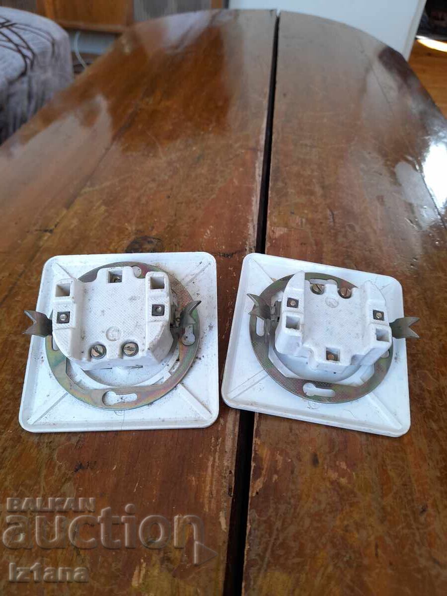 Παλιός ηλεκτρικός διπλός διακόπτης, διακόπτες - 5 Παλιός ηλεκτρικός διπλός διακόπτης, διακόπτες - 5