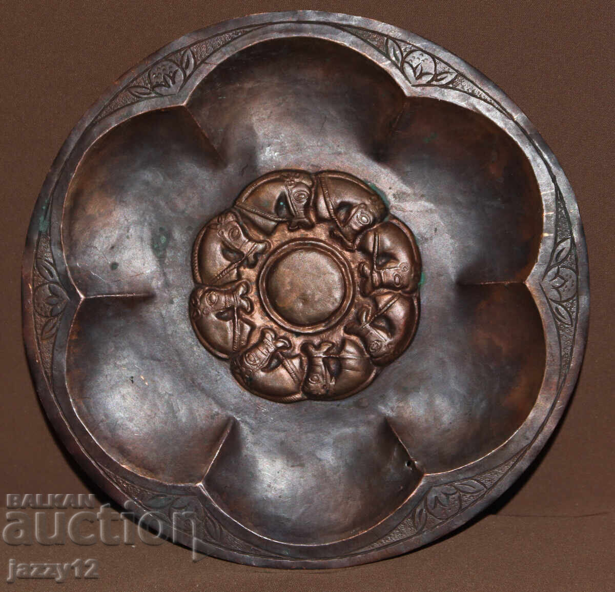 Παλιά διακοσμητική πιατέλα, διακόσμηση τοίχου, χαλκός