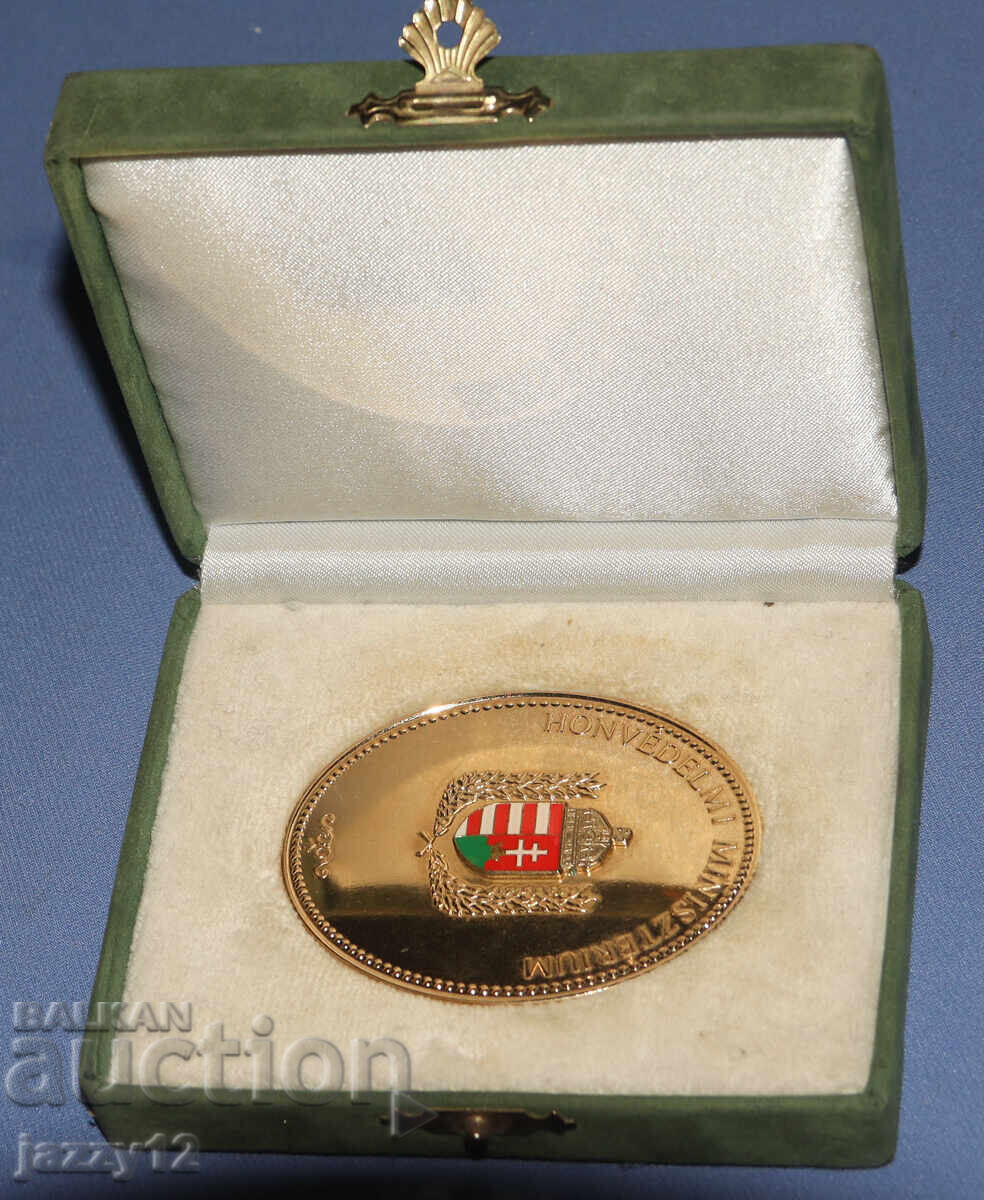 Plachetă cu medalie de onoare militară ungară în cutie