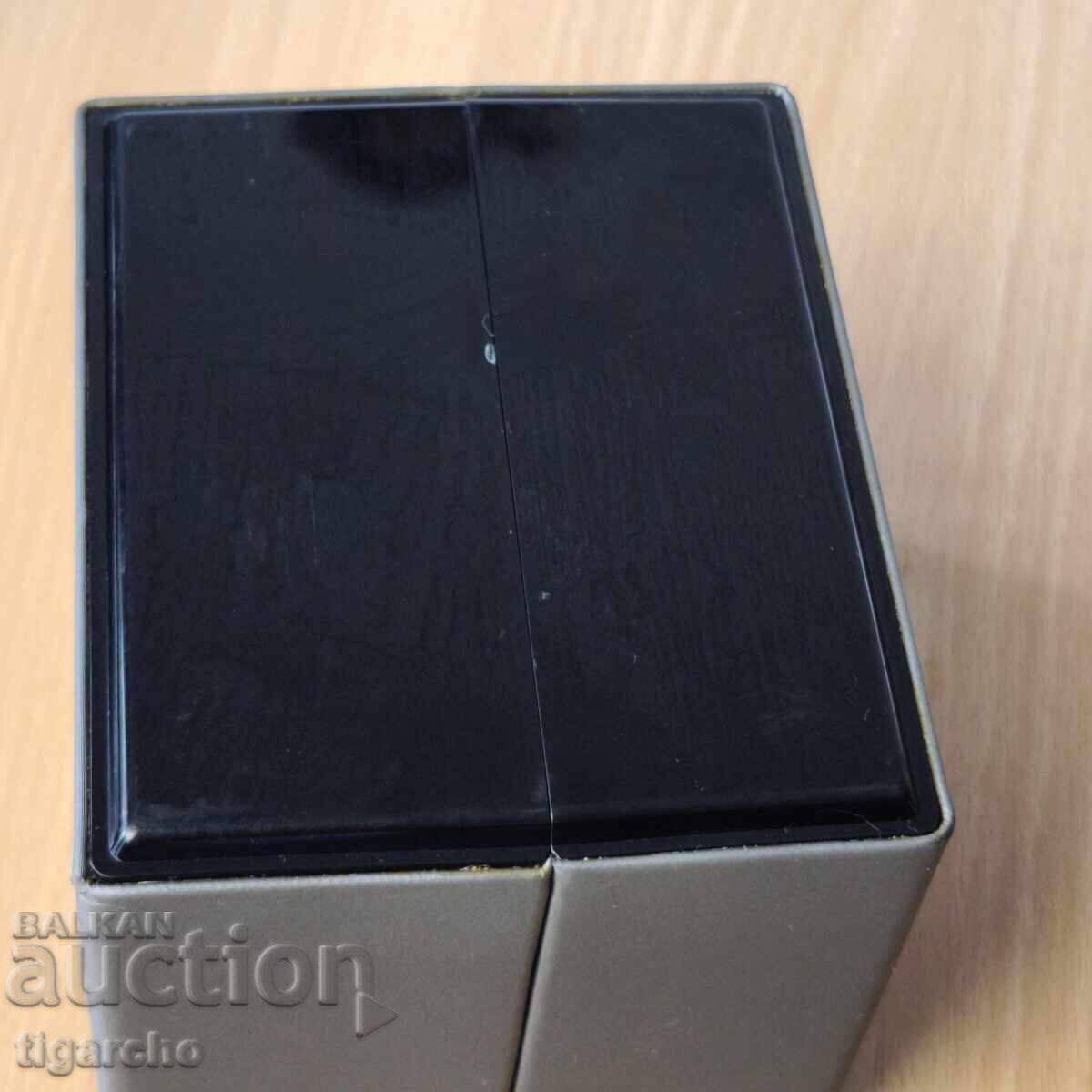 Θήκη ρολογιού Armani με τιμή 25.00 BGN | € 12.78