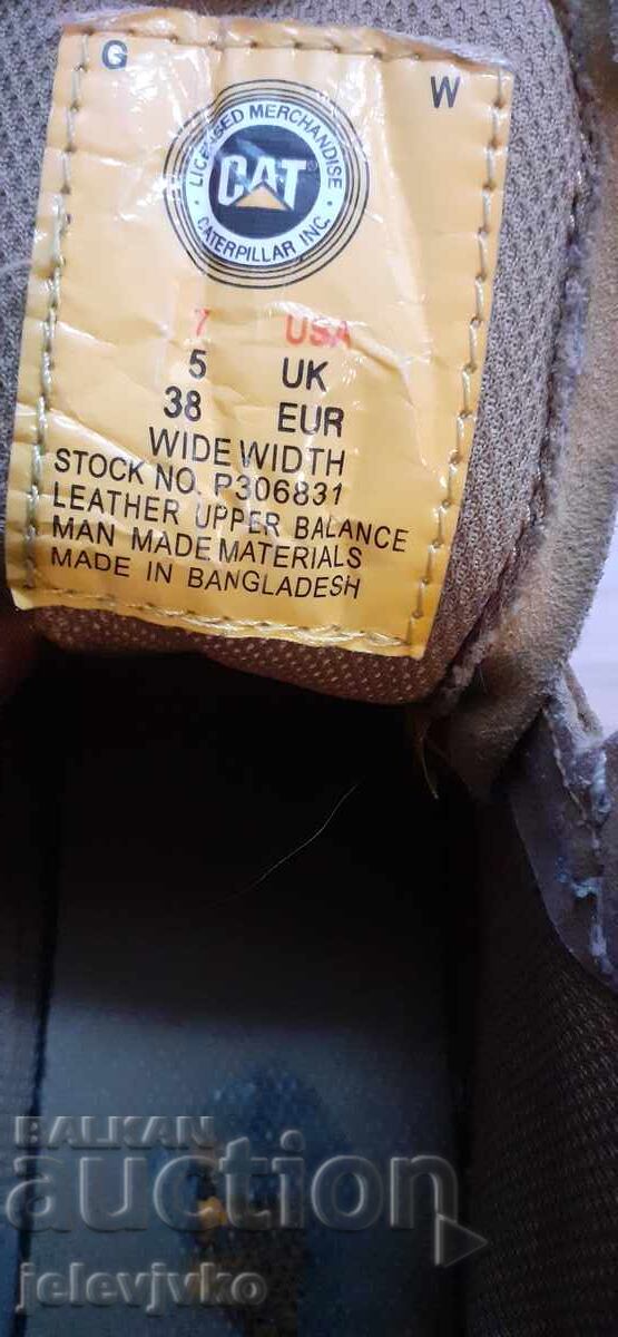 Delivery of Caterpillar boots, size 38