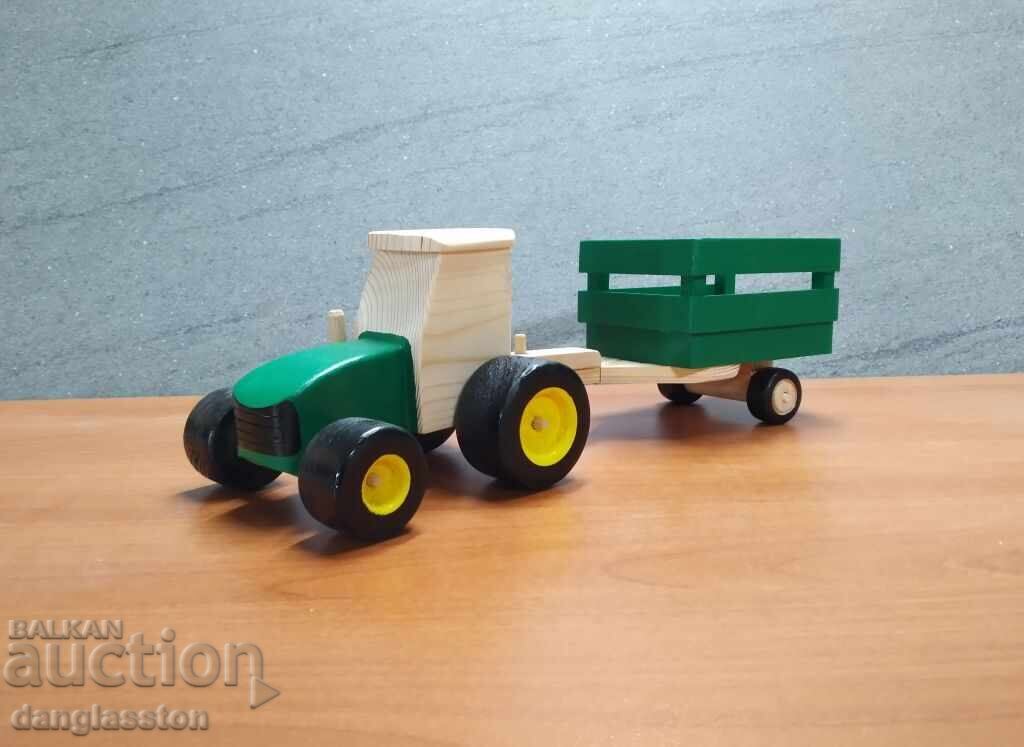 Аукцион Декоративен дървен трактор с ремарке DMAR 303M4