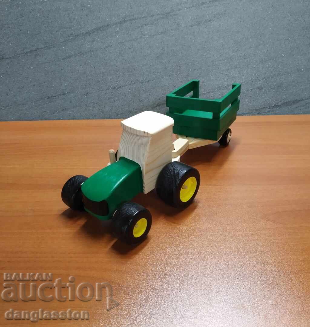 Доставка на Декоративен дървен трактор с ремарке DMAR 303M4