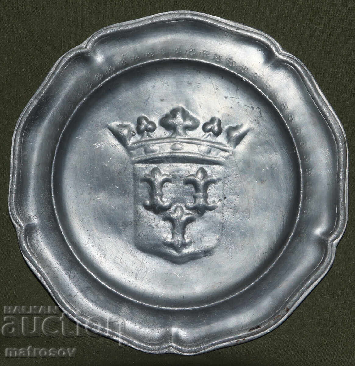 Παλιό κασσιτέρινο πιάτο, διακοσμητικό τοίχου Παλιό κασσιτέρινο πιάτο, διακοσμητικό τοίχου