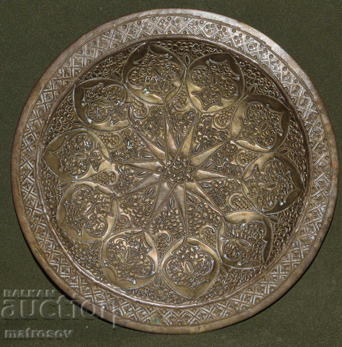 Μεταλλικός διακοσμητικός δίσκος πιάτο γεωμετρικά σχήματα