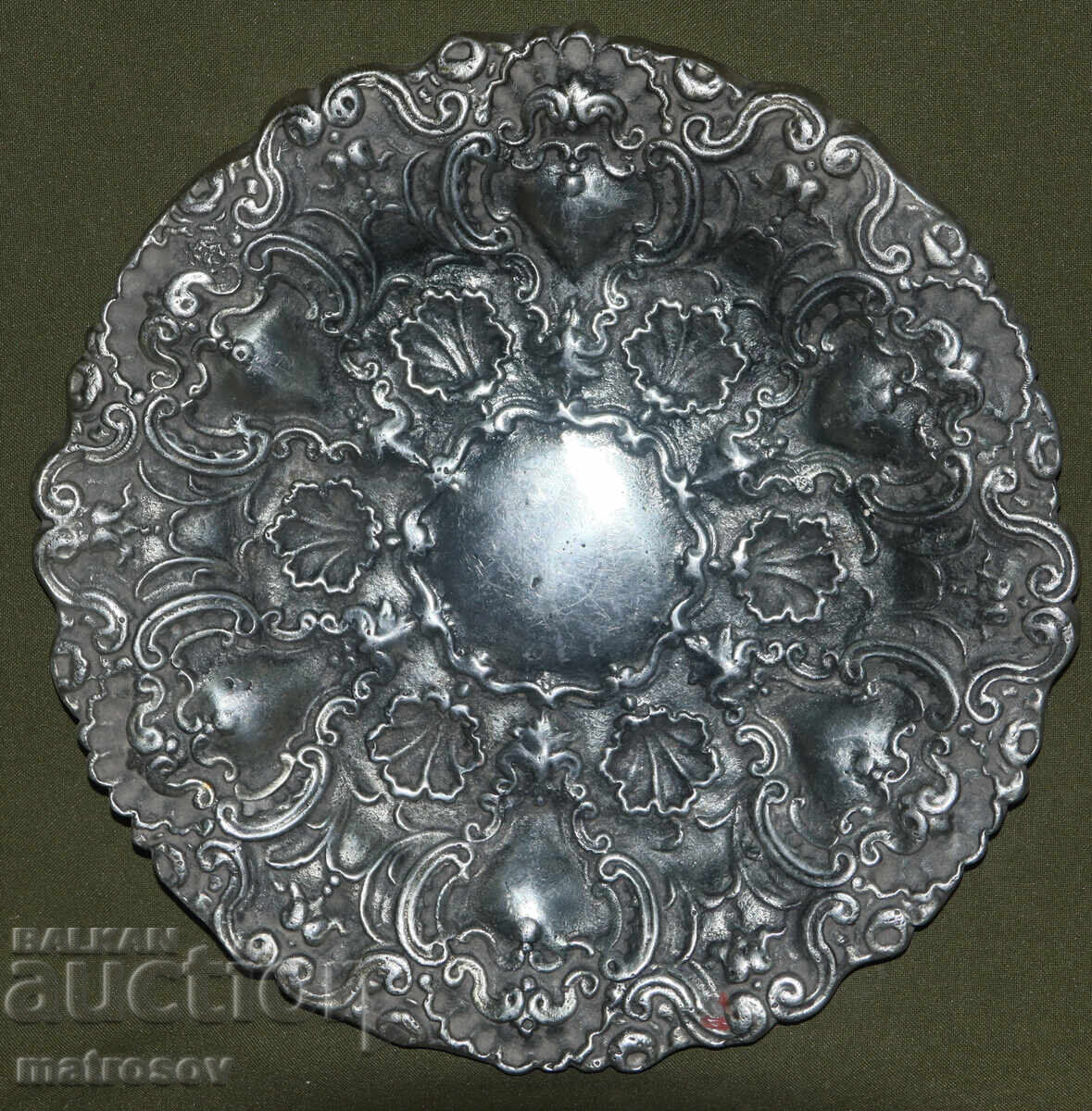 Old metal solid plate tray