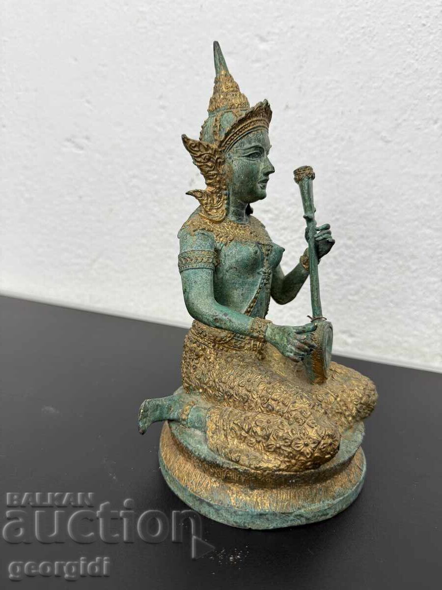 Livrarea Figurină de bronz a zeiței - Saraswati. №7424 Livrarea Figurină de bronz a zeiței - Saraswati. №7424