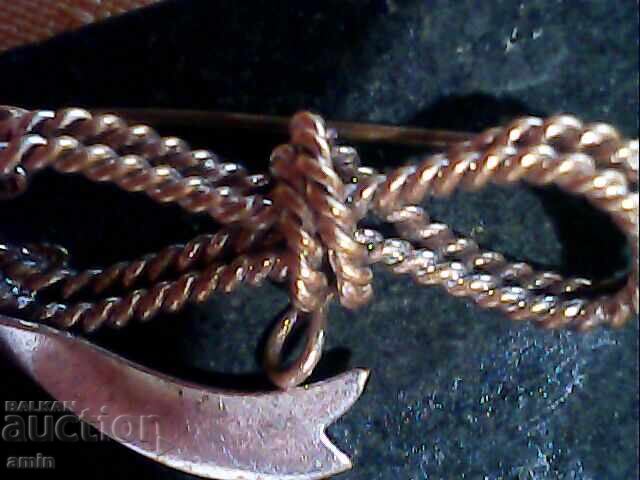 стара красива позлатана посребрена брошка с цена 10.00 лв. | € 5.11