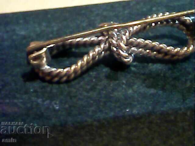 Аукцион стара красива позлатана посребрена брошка