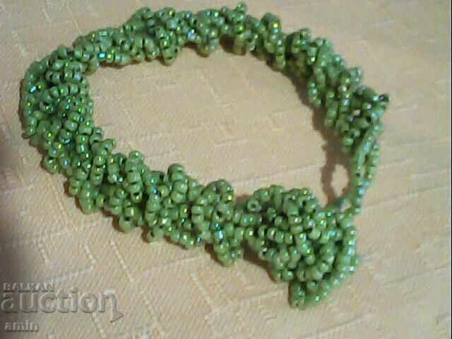 Auction  Lot of hryvnia necklace made of beads