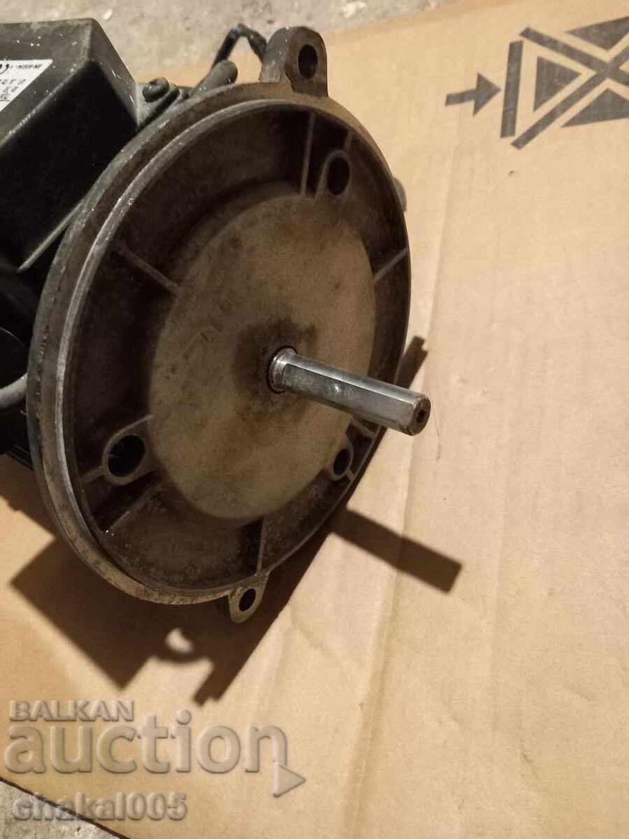 Single-phase with price 70.00 BGN | € 35.79 Single-phase with price 70.00 BGN | € 35.79