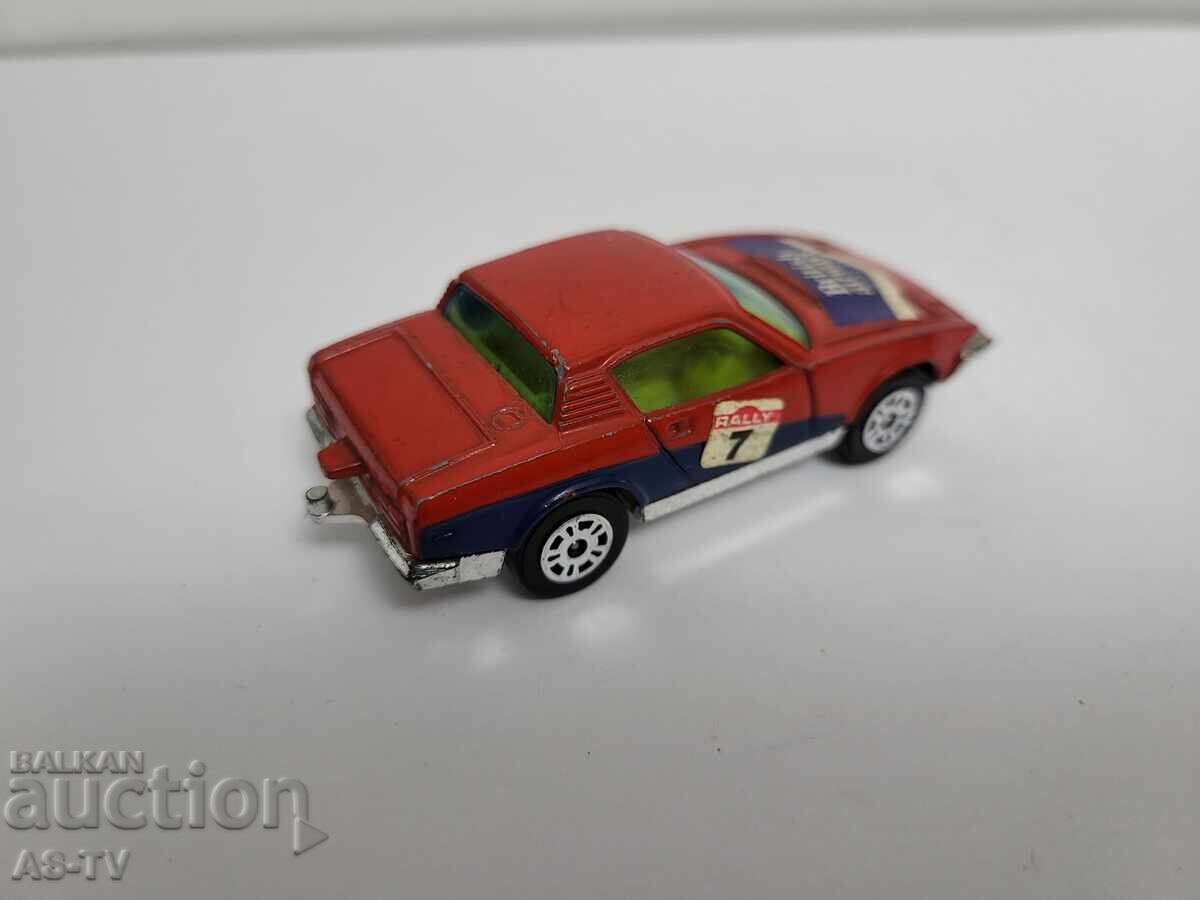 Auction A metal cart Auction A metal cart