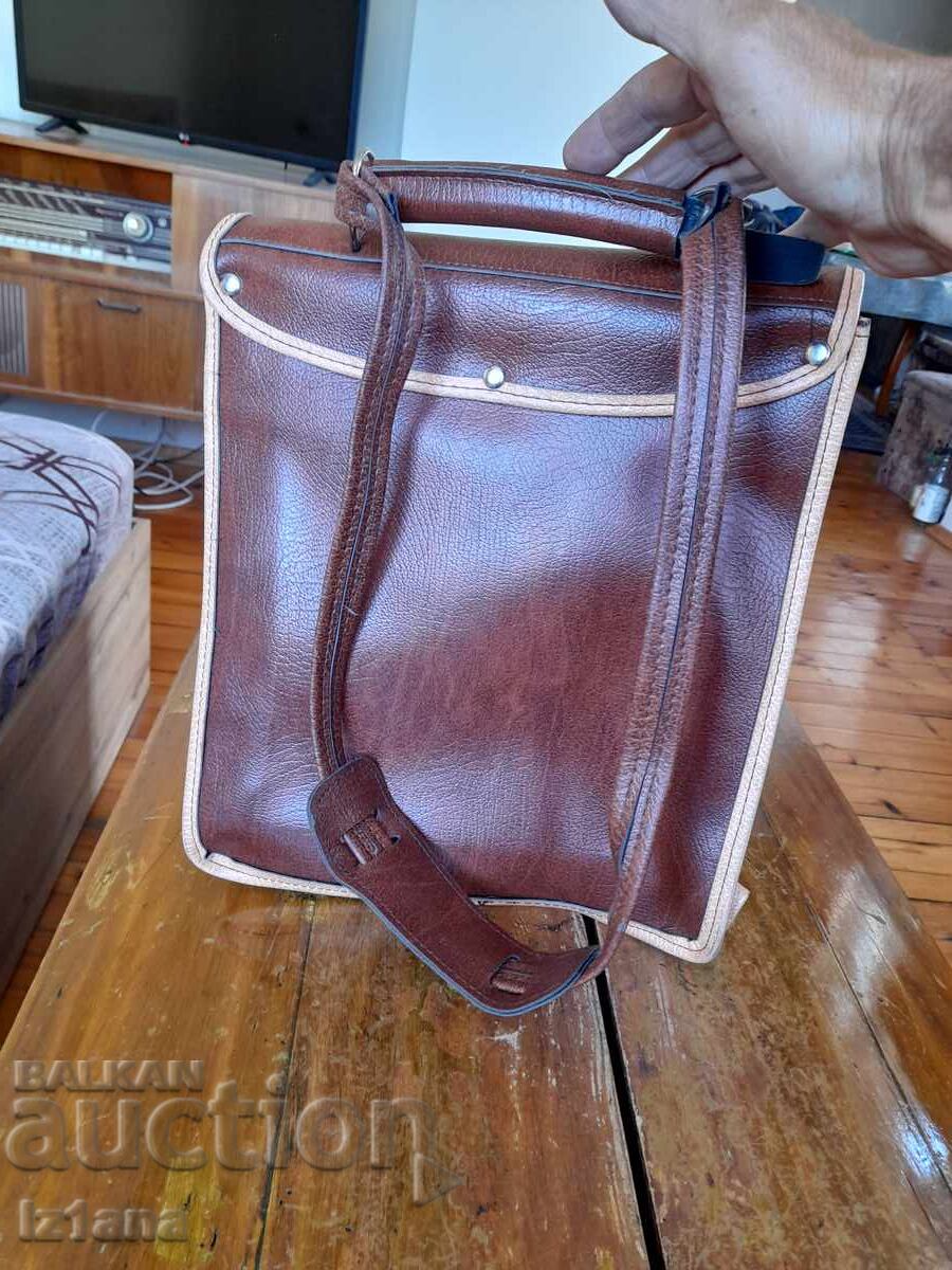 Delivery of Old school bag