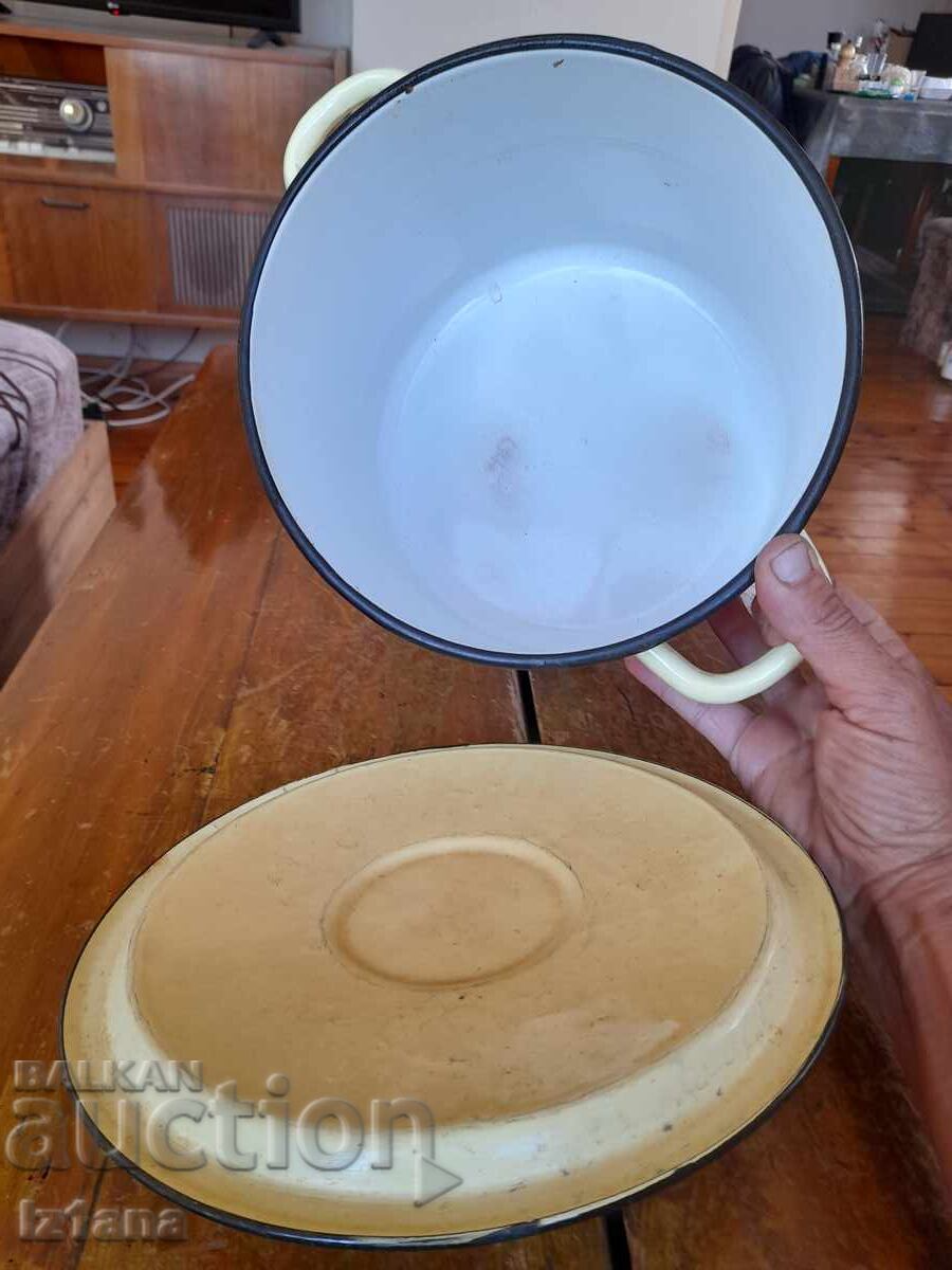 Δημοπρασία Παλιά γλάστρα από σμάλτο