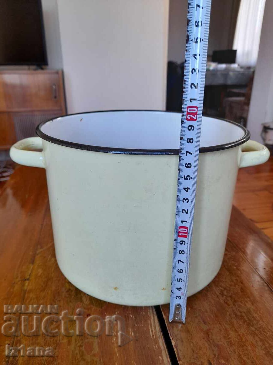 Παράδοση Παλιά γλάστρα από σμάλτο