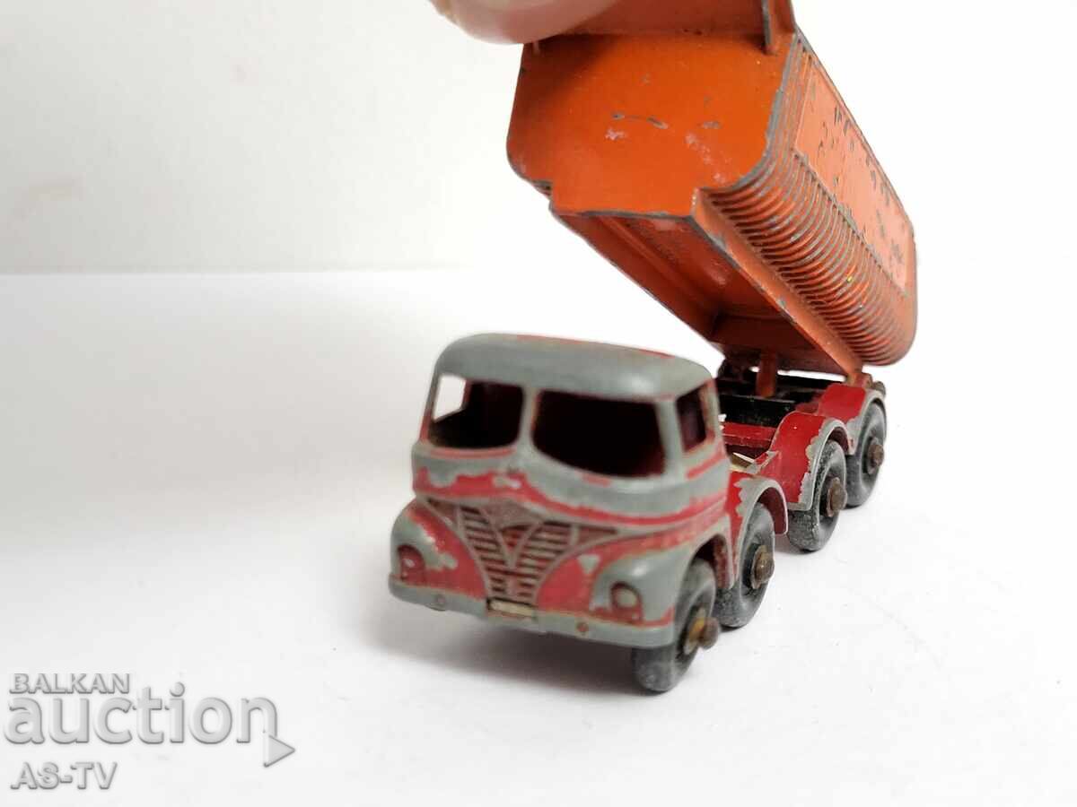 Метална количка Matchbox с цена 15.00 лв. | € 7.67