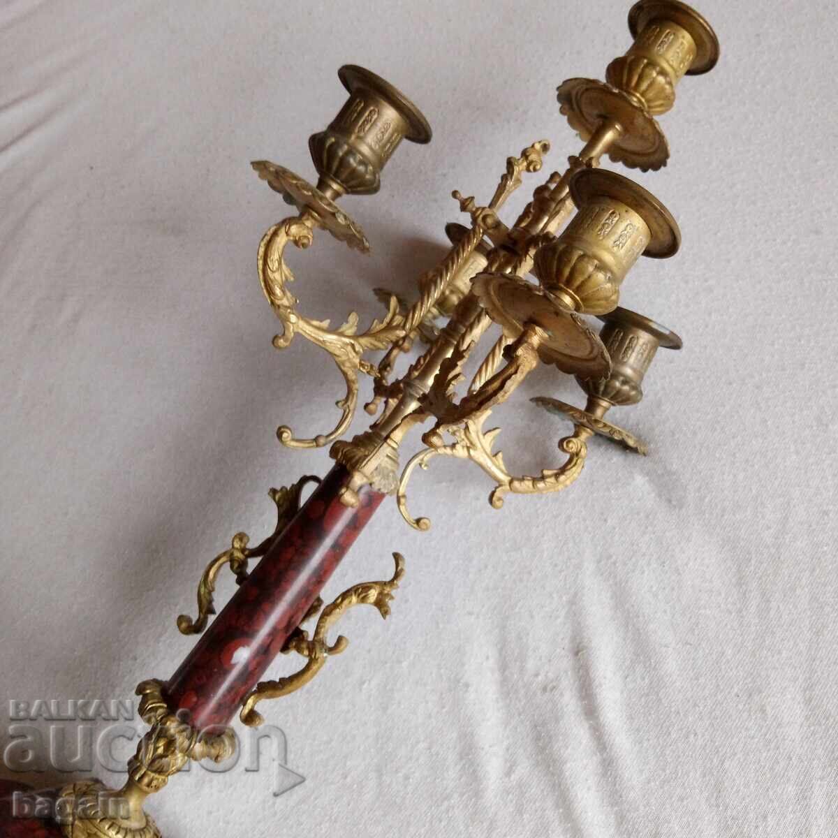 Licitație Unic sfeșnic rusesc. Bronz cu aurire și jasp