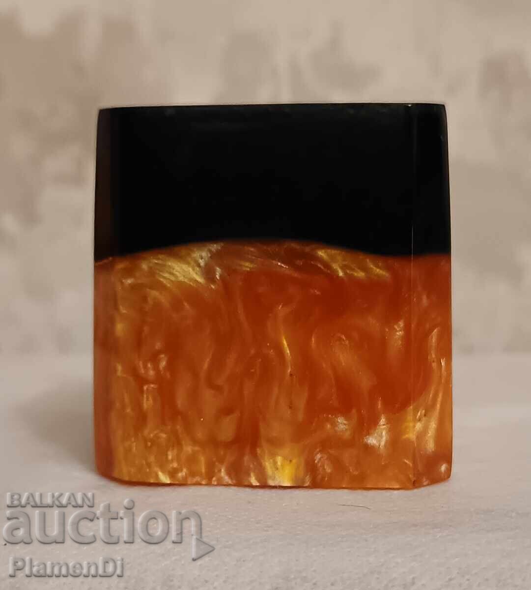 Vintage pencil holder or vase made of catalin, bakelite