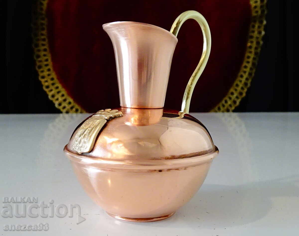 Cană de cupru Havard Villedieu, vultur, miniatură