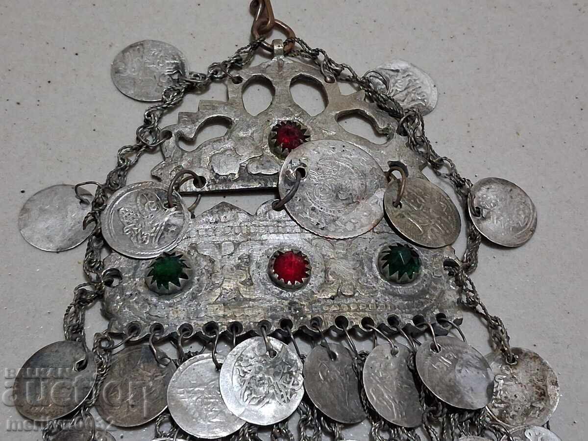 Женски накит за кърпа, трепка, висулка носия с цена 398.00 лв. | € 203.49