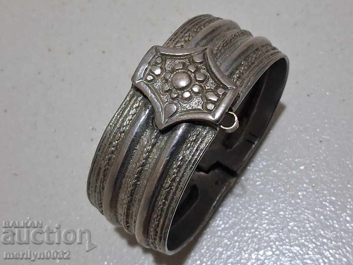 Възрожденска сребърна гривна, накит, бижу, колие, пръстен Възрожденска сребърна гривна, накит, бижу, колие, пръстен