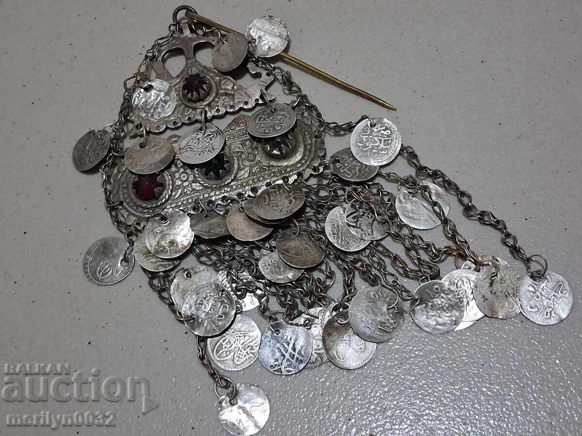 Γυναικεία κοσμήματα για κασκόλ, φούντα, μενταγιόν στολή με τιμή 398.00 BGN | € 203.49