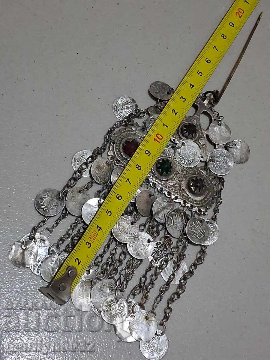 Παράδοση Γυναικεία κοσμήματα για κασκόλ, φούντα, μενταγιόν στολή