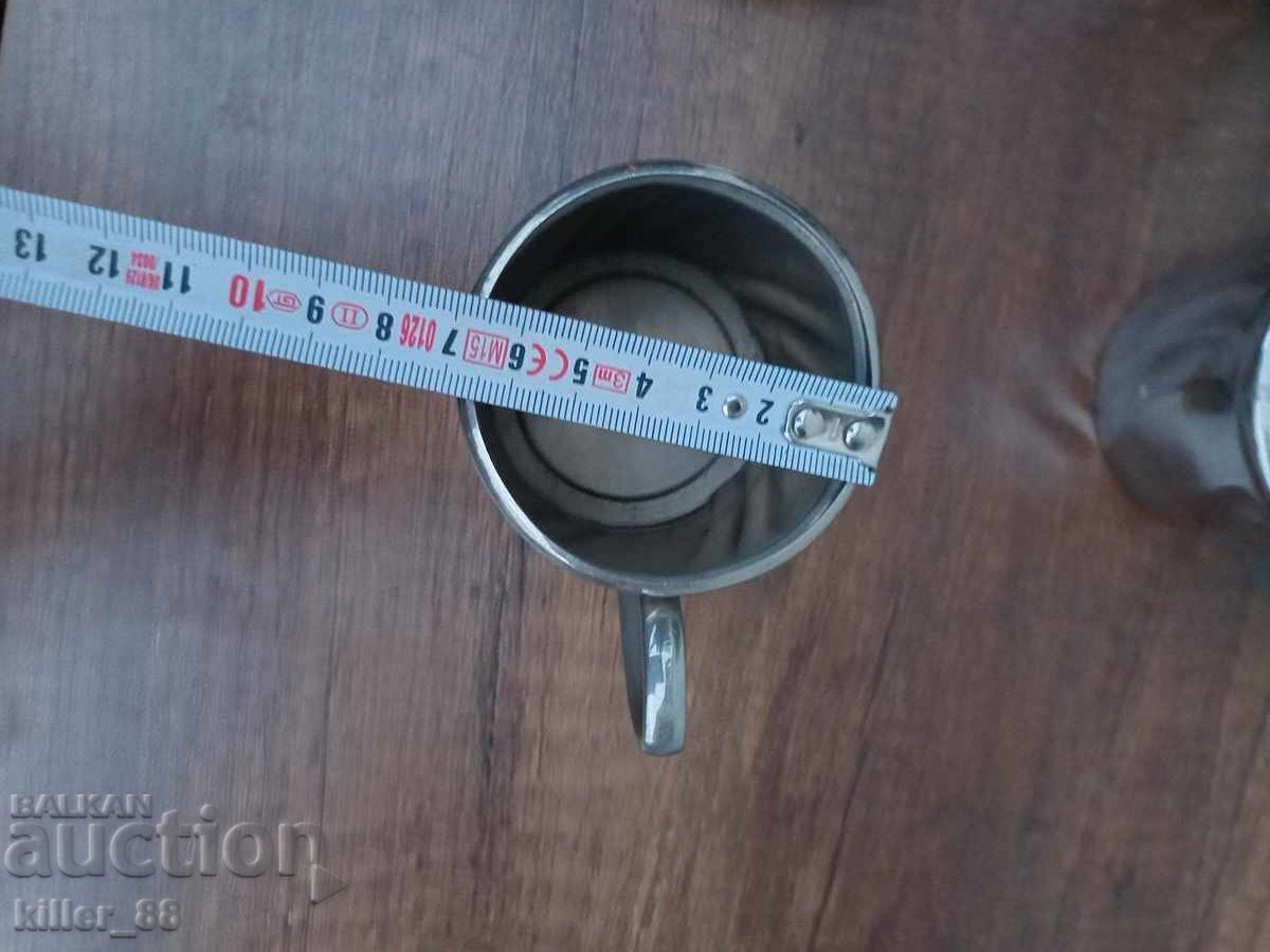 Παράδοση Όμορφα φλιτζάνια με πιατάκια