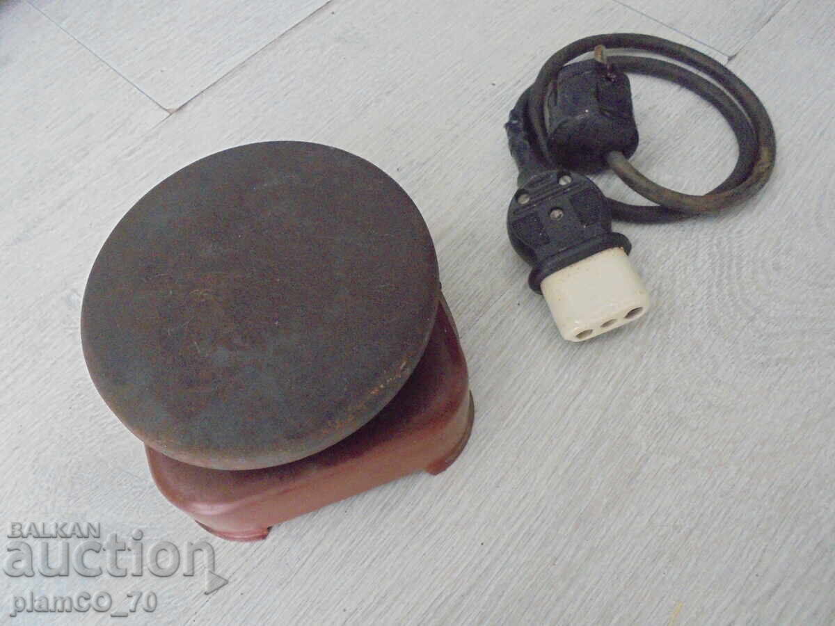 №*8292 Старо малко електрическо котлонче с цена 20.00 лв. | € 10.23