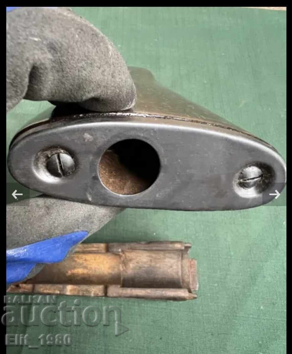 Licitație Pat pentru AK-47 și uluc (sau: Pat și uluc pentru AK-47)