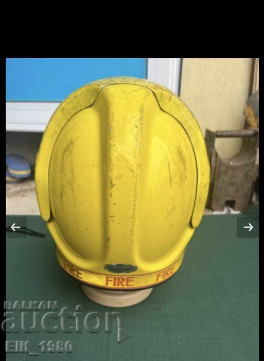 Firefighter helmet (England) - 5