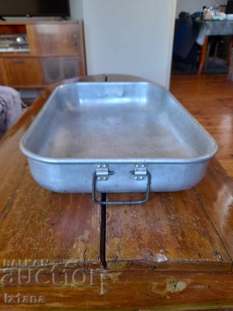 Old aluminum tray, casserole with price 60.00 BGN | € 30.68