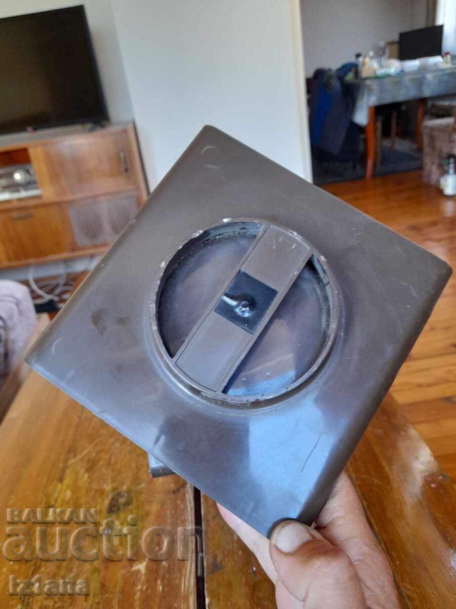 Delivery of Old cassette deck, box for cassettes