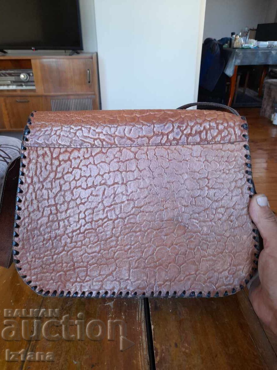 Παράδοση Γυναικεία δερμάτινη τσάντα