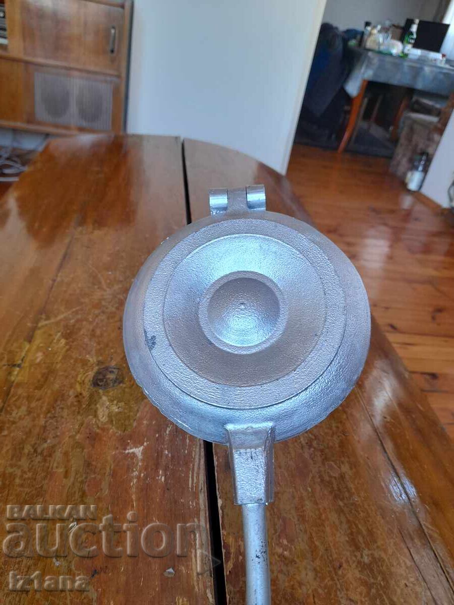 Δημοπρασία Παλιά συσκευή, φόρμα για ψήσιμο γλυκών, Ξηροί καρποί