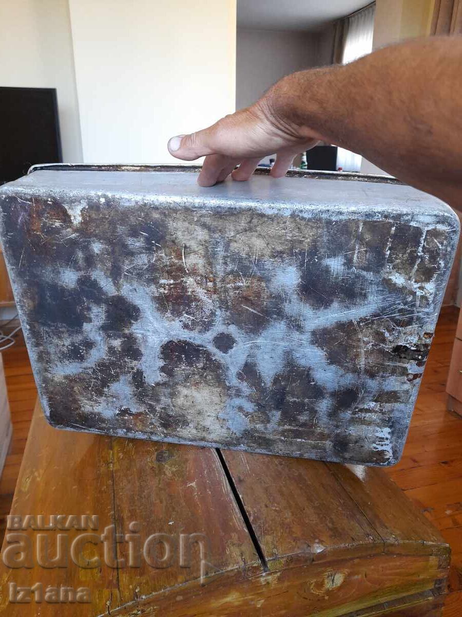 Old aluminum tray, casserole - 7