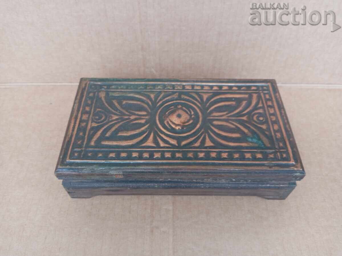 Licitație Cutie de bijuterii cu aplicații din alamă retro vintage anii '70