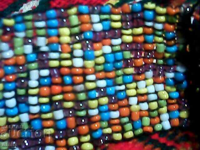 Δημοπρασία Όμορφη βραχιόλι από χάντρες και πέτρες