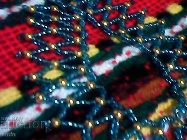 Доставка на красиво колие от маниста сес позлатани топки