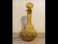 Sticlă veche de culoare chihlimbar