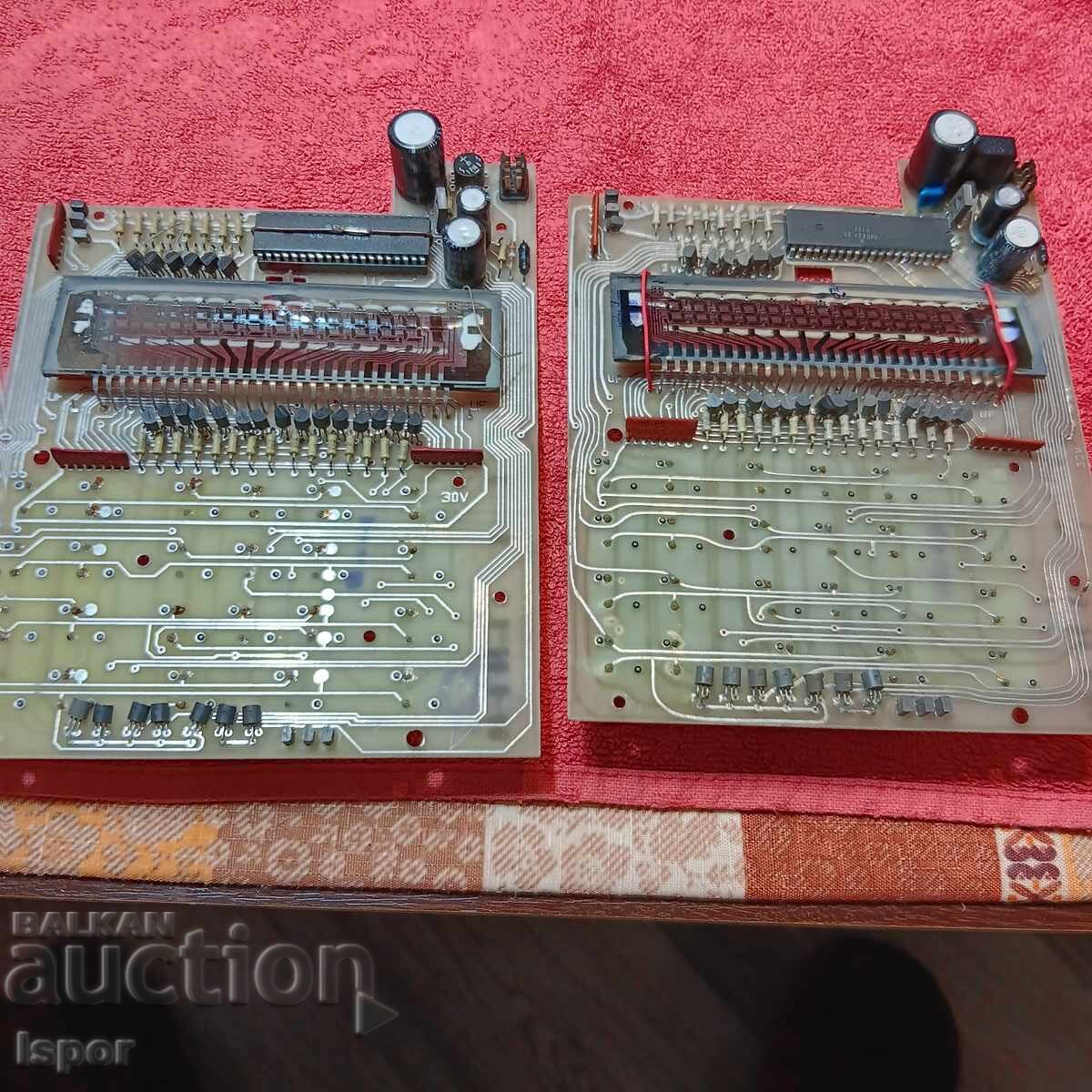 Πέντε φουλάρια από Έλκα με τιμή 60.00 BGN | € 30.68 Πέντε φουλάρια από Έλκα με τιμή 60.00 BGN | € 30.68