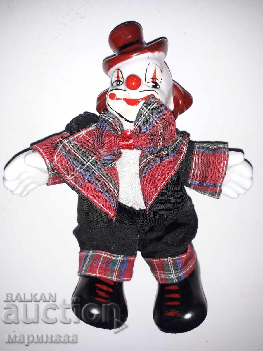 PĂPUȘĂ VECHE. CLOVN. PORȚELAN