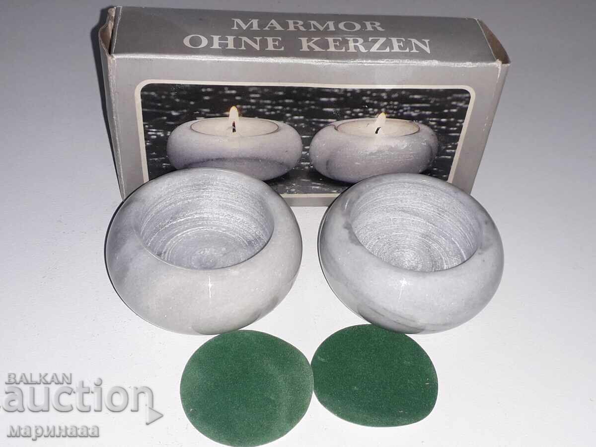 Auction  SET OF CANDLE HOLDERS. MARBLE