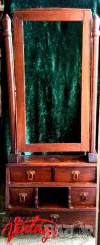Old lady's dressing table from 1920-1930