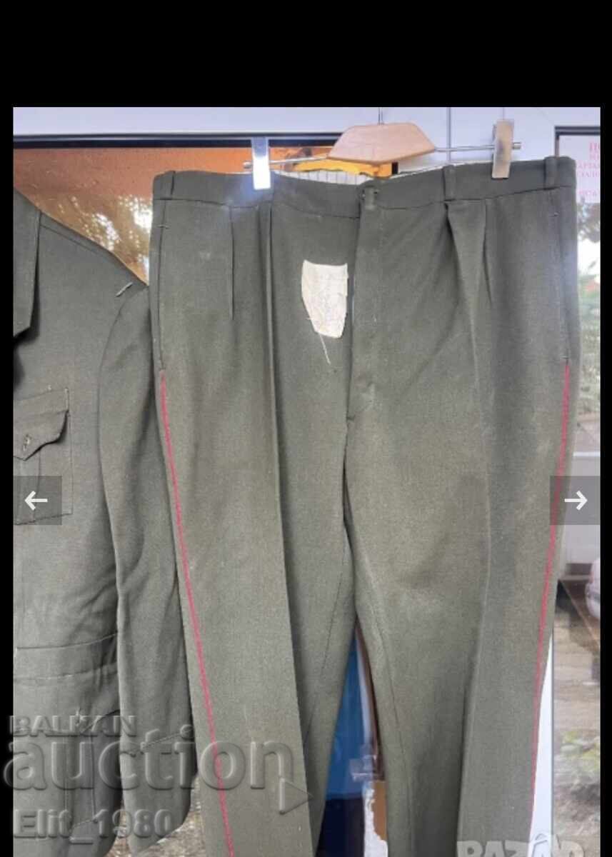 Livrarea Uniformă de ofițer, socialim timpuriu Livrarea Uniformă de ofițer, socialim timpuriu