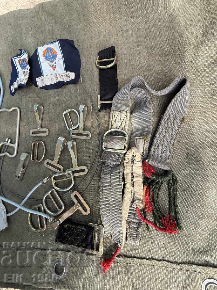 Licitație Piese parașută Licitație Piese parașută