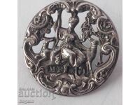 Nasture argintiu de livrea regală