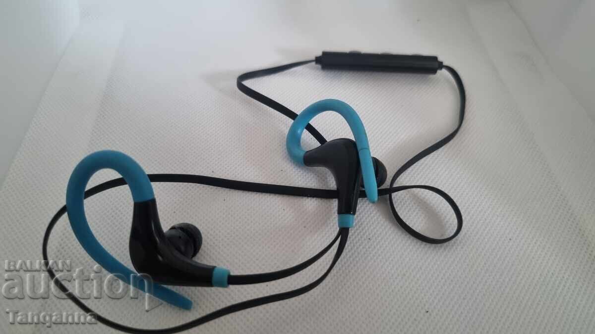 Bluetooth headphones with price 15.00 BGN | € 7.67