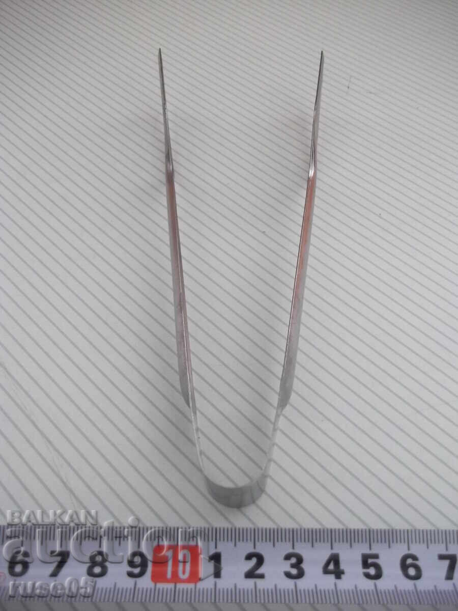 Παράδοση Μια καρφίτσα σερβιρίσματος