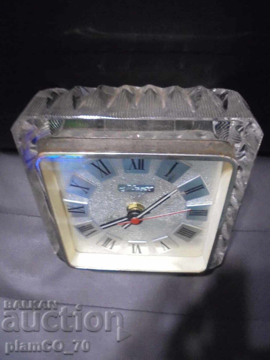 No. 8297 Vintage "Mayak" Table Clock - 7